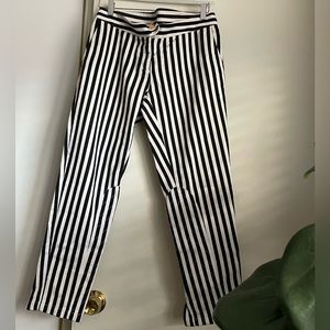 Hilfiger Trouser Strip pant..Zipper in back ankle . Great fit . Tapered